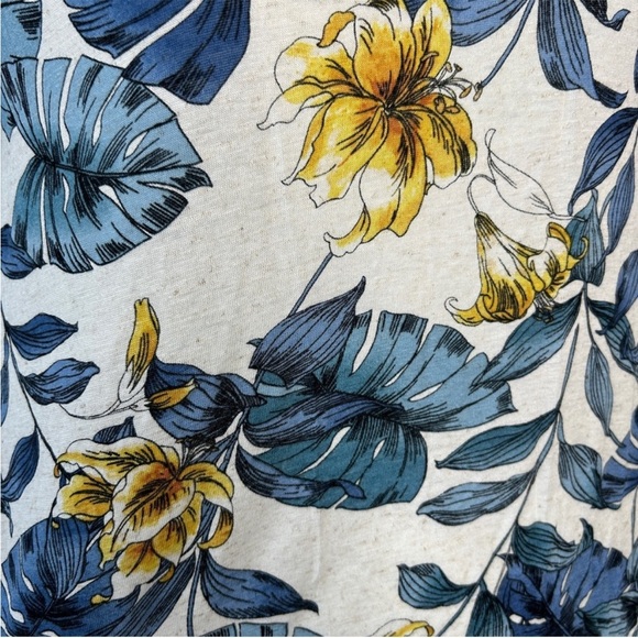 TWENTY SECOND Blue Floral Plant Criss Cross T-shirt Size Small - Picture 3 of 6